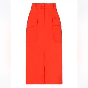 Perfect high-rise cargo skirt, sustainably made in Italy.